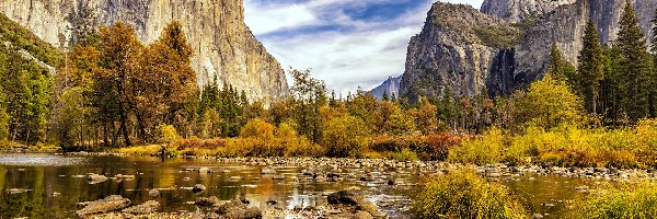 Góry, Park Narodowy Yosemite, Kalifornia, Natura, Chmury, Rzeka, Jesień, Niebo, Kamienie, Merced River, Skały, Stany Zjednoczone