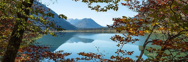 Bawaria, Drzewa, Jezioro Sylvensteinsee, Niemcy, Góry, Jesień