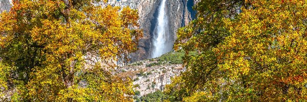Upper Yosemite Falls, Góry, Stany Zjednoczone, Kalifornia, Wodospad, Drzewa, Jesień, Park Narodowy Yosemite