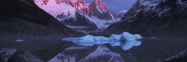 Ośnieżone, Patagonia, Park Narodowy Los Glaciares, Odbicie, Góry, Jezioro, Laguna Torre, Argentyna