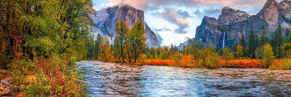Rzeka, Wodospad, Park Narodowy Yosemite, Kalifornia, Stany Zjednoczone, Jesień, Drzewa, Góry Sierra Nevada, Merced River