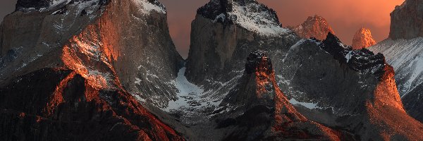 Wschód słońca, Masyw, Góry, Patagonia, Chile, Park Narodowy Torres del Paine, Torres del Paine