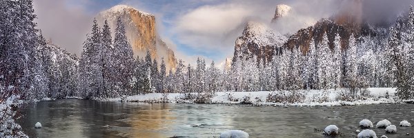 Park Narodowy Yosemite, Drzewa, Stany Zjednoczone, Mgła, Kamienie, Zima, Chmury, Góry, Rzeka Merced, Kalifornia