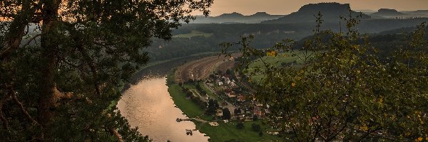 Rzeka Łaba, Drzewa, Skały, Niemcy, Park Narodowy Saskiej Szwajcarii