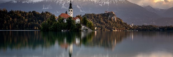 Kościół, Jezioro Bled, Odbicie, Chmury, Góry, Wyspa, Blejski Otok, Słowenia