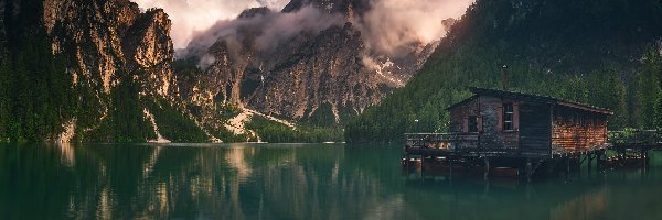 Odbicie, Pragser Wildsee Chmury, Domek, Włochy, Jezioro, Góry