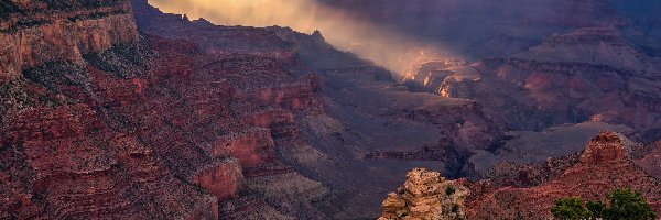 Grand Canyon, Park Narodowy Wielkiego Kanionu, Wielki Kanion Kolorado, Przebijające światło, Arizona, Stany Zjednoczone