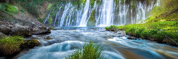 Rzeka, Burney Falls, Stany Zjednoczone, Stan Kalifornia, Drzewa, Park McArthur Burney Falls, Hrabstwo Shasta, Wodospad