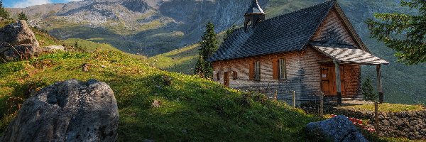 Szwajcaria, Kościół, Góry, Chmury, Drzewa