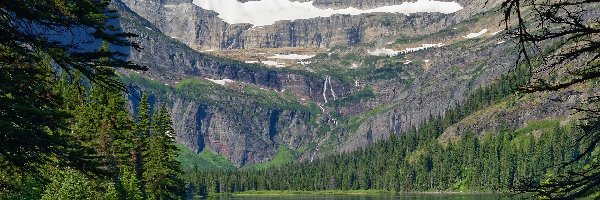 Odbicie, Świerki, Josephine Lake, Jezioro, Góry, Stany Zjednoczone, Montana, Drzewa, Park Narodowy Glacier