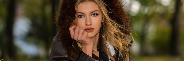 Kurtka, Kaptur, Dziewczyna