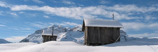 Domki, Śnieżna, Pokrywa