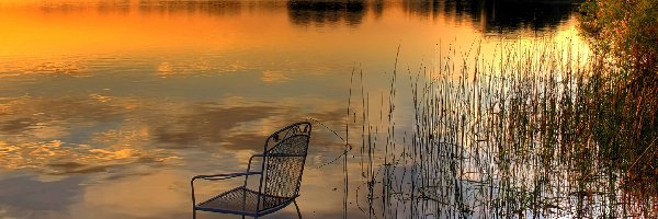Krzesło, Jezioro