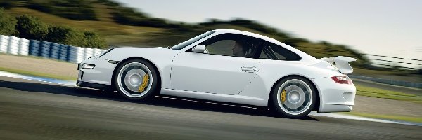 Białe Porsche GT3