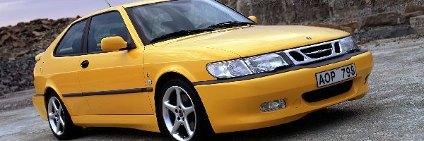 Żółty Hatchback, Saab 9-3