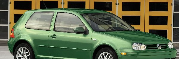 Zielonkawy, Volkswagen Golf 4