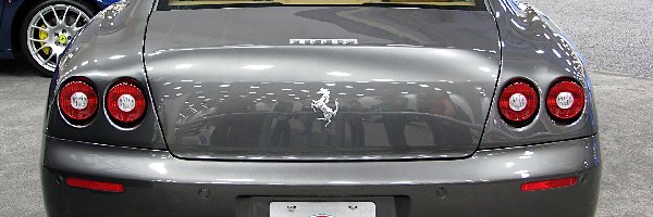 Bagażnik, Ferrari 612, Tył