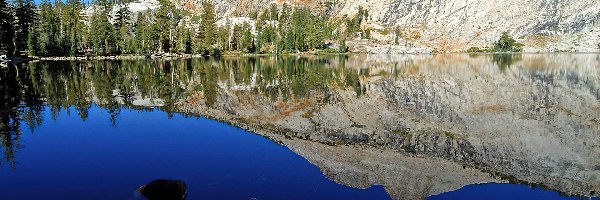 Góry, Park Narodowy Yosemite, Jezioro Yosemite Lake, Drzewa, Stan Kalifornia, Stany Zjednoczone