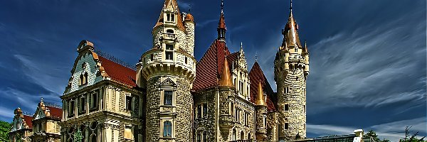 Polska, Moszna, Zamek