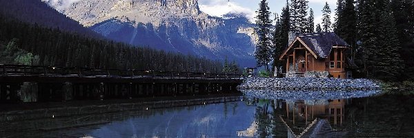 Park Narodowy Yoho, Most, Jezioro Emerald Lake,  Kanada, Dom, Drzewa, Góry