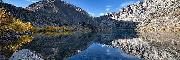 Jezioro Convict, Kalifornia, USA, Góry