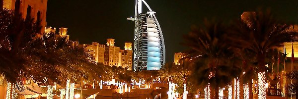 Miasto Nocą, Hotel, Burdż al-Arab, Dubaj, Zjednoczone Emiraty Arabskie, Palmy, Budynki