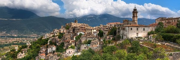 Góry, Miasto, Włochy