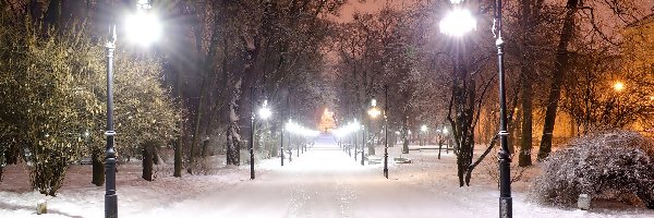 Latarnie, Śnieg, Park