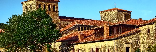 Kościół, Drzewa, Klasztor, Santillana del Mar, Trawa