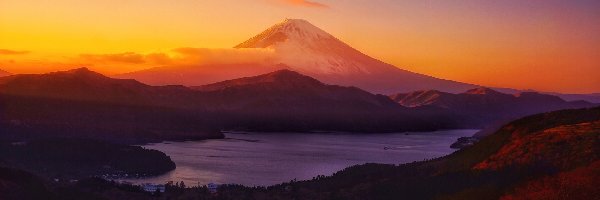Wulkan, Zachód Słońca