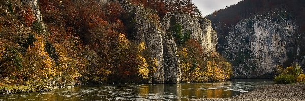Skały, Kelheim, Góry, Rzeka Dunaj, Bawaria, Niemcy