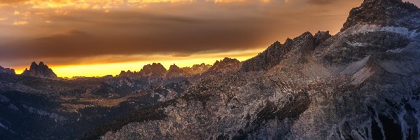Góry Dolomity, Zachód słońca, Chmury, Włochy