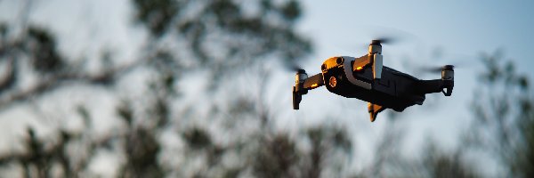 DJI Mavic AIR, Dron z kamerą