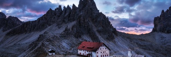 Góry, Dolomity, Włochy, Domy, Masyw Tre Cime di Lavaredo