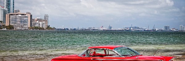 Morze, Chevrolet Impala, Czerwony