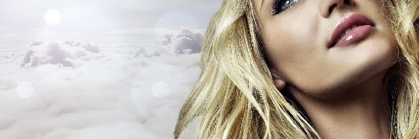 Chmury, Candice Swanepoel, Rozmarzona