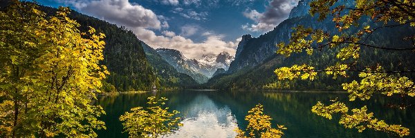Chmury, Drzewa, Jezioro Gosauseen, Powiat Gmunden, Góry Dachstein, Lasy, Austria, Gosau