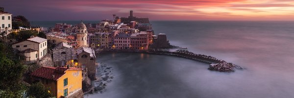 Włochy, Domy, Cinque Terre, Morze, Vernazza, Liguria, Zachód słońca