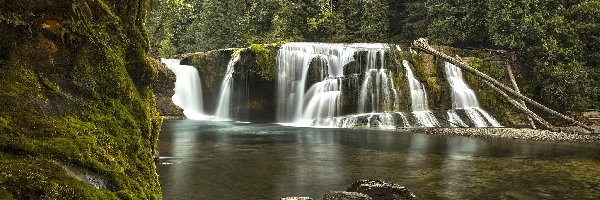 Las, Drzewa, Wodospad, Rzeka Lewis River, Rezerwat Gifford Pinchot, Stany Zjednoczone, Stan Waszyngton, Lower Lewis River Falls, Chmury