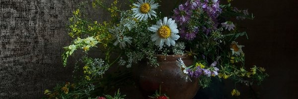 Kwiaty, Wazon, Bukiet, Koszyczek, Truskawki