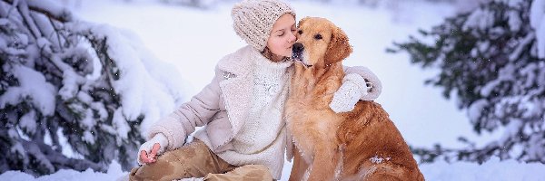 Zima, Golden retriever, Ośnieżone, Pies, Dziewczynka, Śnieg, Drzewa