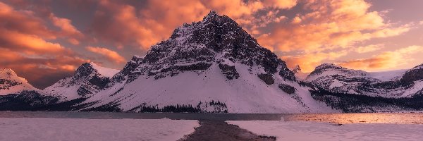 Góry, Bow Lake, Kanada, Alberta, Park Narodowy Banff, Szczyt, Crowfoot Mountain, Jezioro