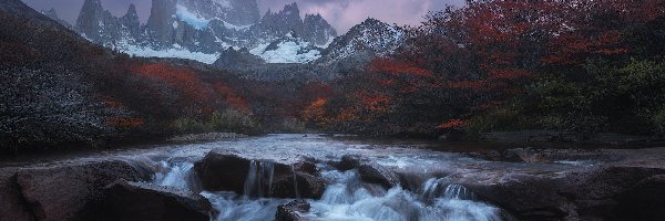 Jesień, Patagonia, Chmury, Skały, Kordyliery, Fitz Roy, Rzeka, Argentyna, Góry, Drzewa