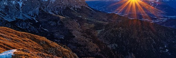 Masyw Dachstein, Góry, Alpy Salzburskie, Austria, Promienie słońca, Wschód słońca