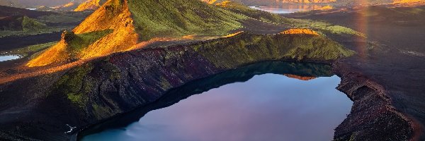 Islandia, Jezioro Blahylur, Góry
