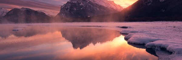 Jezioro, Wschód słońca, Góry, Zima, Mgła
