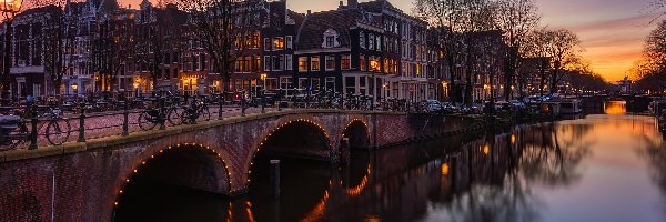 Rzeka, Amsterdam, Wschód słońca, Domy, Most, Kanał Leidsegracht, Drzewa, Holandia