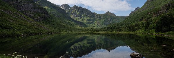 Góry, Odbicie, Jezioro Grunnfjordvatnet, Norwegia, Tennstrand