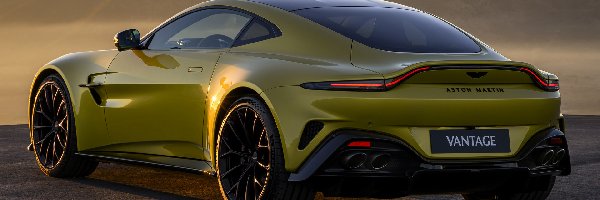 2024, Aston Martin Vantage, Oliwkowy