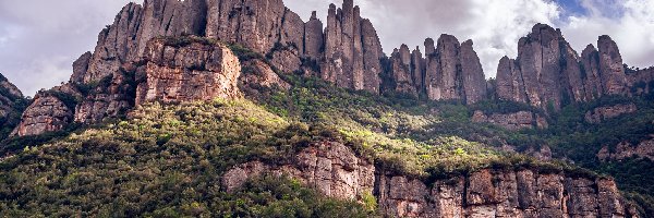 Montserrat, Katalonia, Chmury, Drzewa, Góry, Skały, Las, Hiszpania